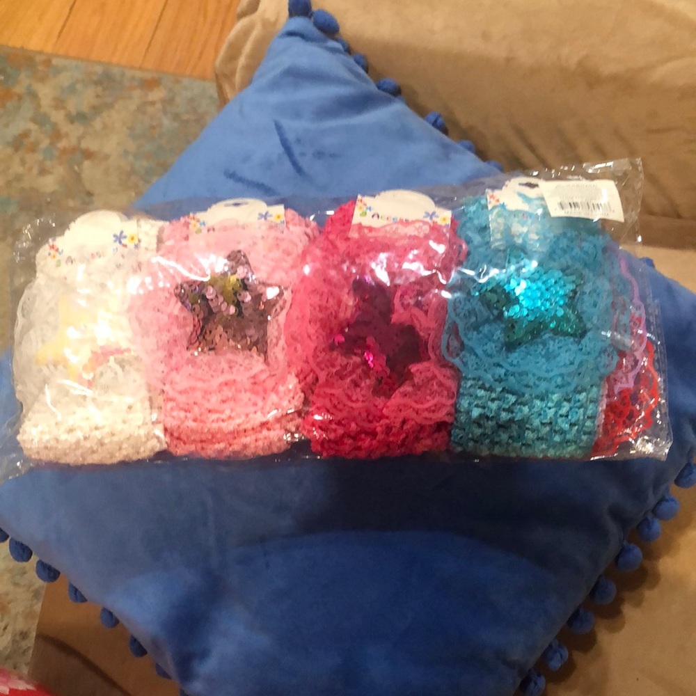 Hair accessories by the dozen 13